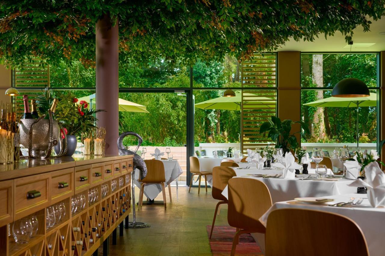 Castlemartyr Resort Hotel Exteriör bild Restaurant "Le Pergolato"