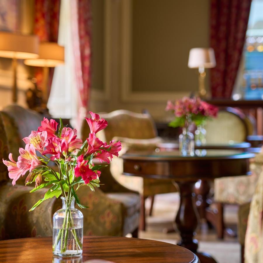 Castlemartyr Resort Hotel Exteriör bild The interior of the hotel