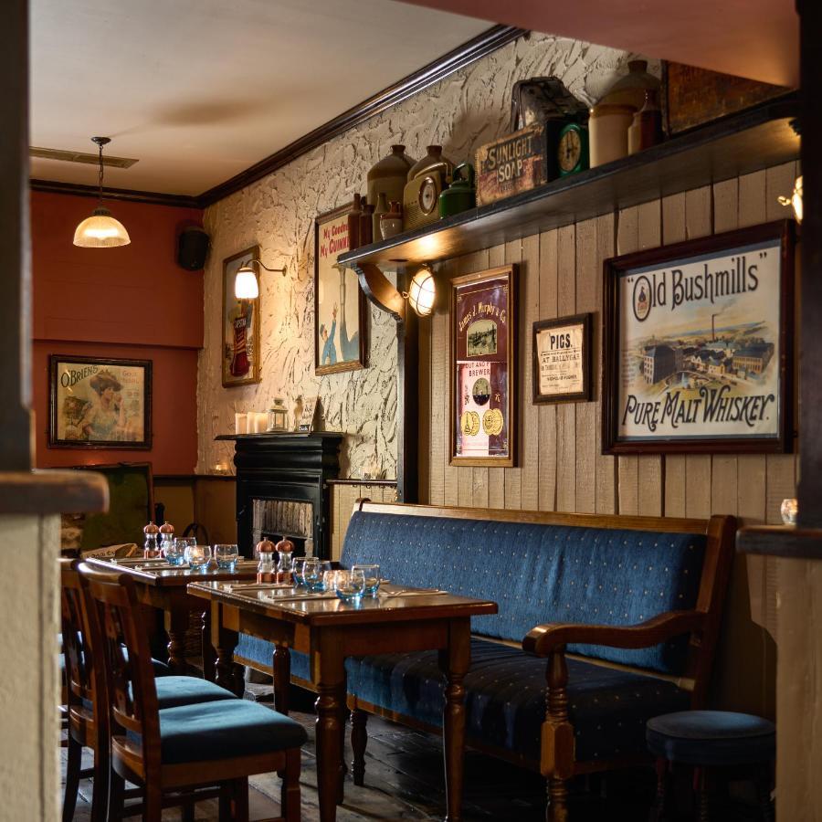 Castlemartyr Resort Hotel Exteriör bild The interior of the Old Bushmills Inn