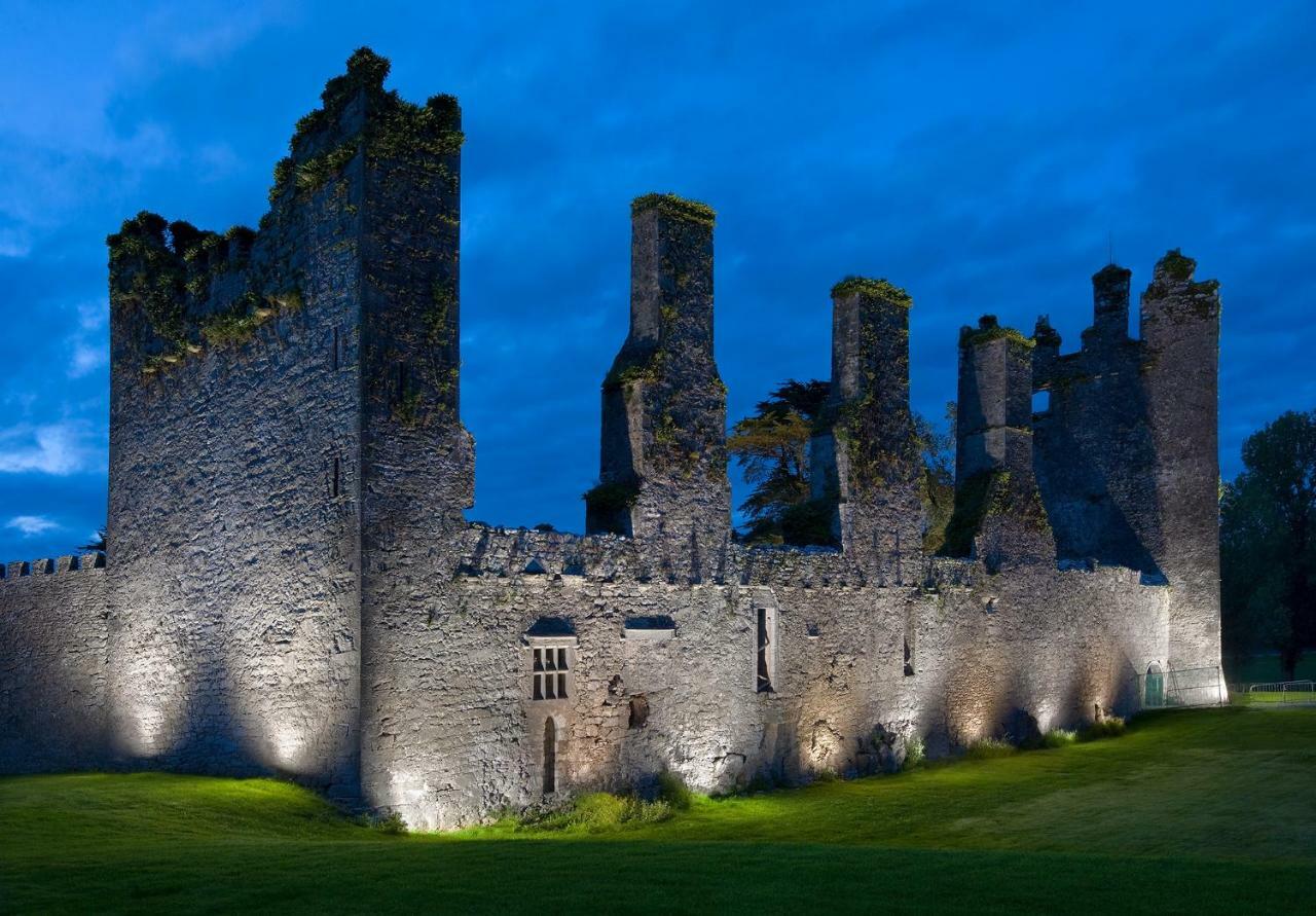 Castlemartyr Resort Hotel Exteriör bild Trim Castle